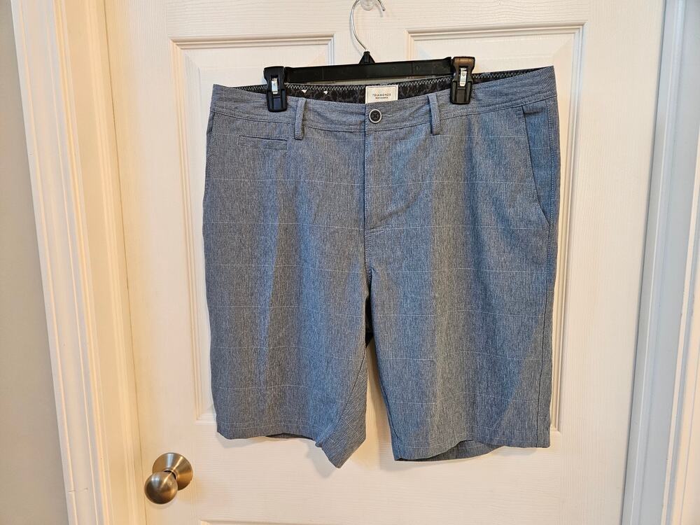 7Diamonds Performance Shorts Men’s 36 Gray Blue Stretch Golf Casual